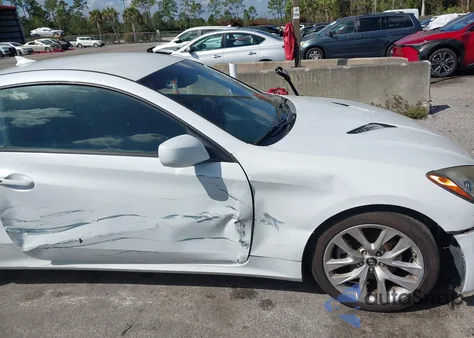 2014 Hyundai Genesis 2.0T z USA, uszkodzony, nr VIN KMHHT6KDXEU119490